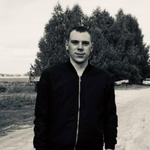 Александр Астапеня